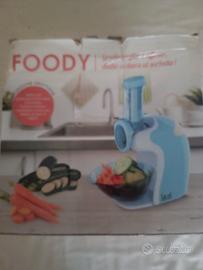 robot tuttofare per tagliare grattugia ecc..