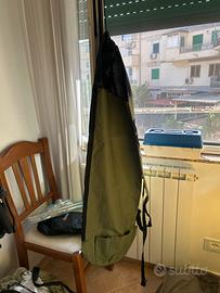 Borsa cilindrica per  canne da pesca