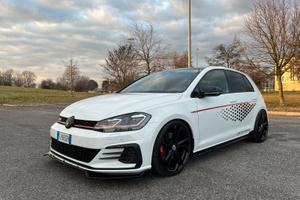 7.5 GTI performance 230cv, DSG, fari PCX, Navi!