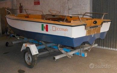 Barca in vetroresina con motore