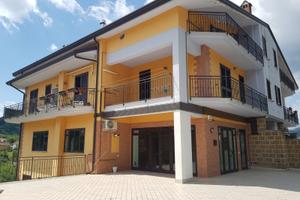 Locale commerciale di 250 mq recente costruzione