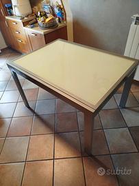 tavolo con base vetro temperato allungabile 