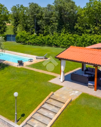 VILLA SINGOLA A REGGIO NELL'EMILIA