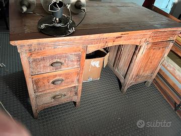 scrivania anni 40