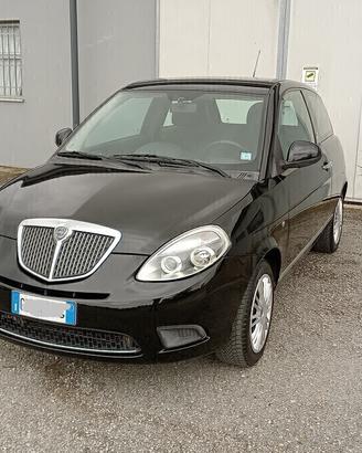 Lancia Ypsilon 1.2 - imp. GPL -
