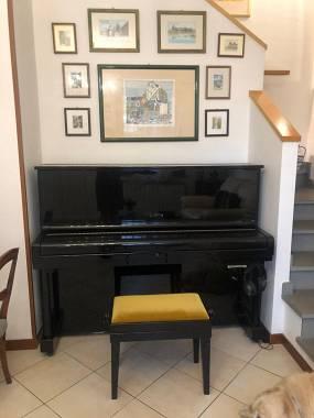 pianoforte verticale TAMAKA Matr.810609