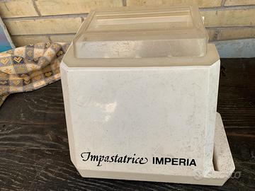 Impastatrice per fare dolci  e pasta