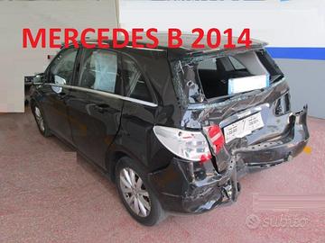 MERCEDES B  2014  Lamierati Ant. più ricambi vari