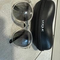 Occhiali da sole Vogue