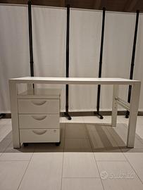 Scrivania con cassettiera Ikea