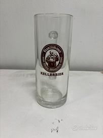 Bicchieri e boccali della birra