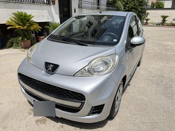 Peugeot 107 1.0 2010 3P 70cv