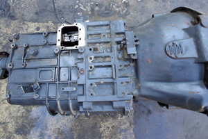 Per iveco 135.17 e 145.17 cambio zf 12 marce