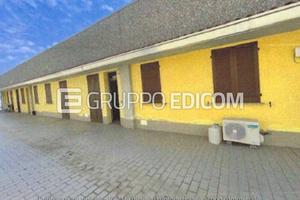 Locale, Cura Carpignano.