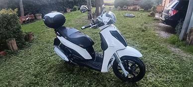 Piaggio carnaby cruiser 300