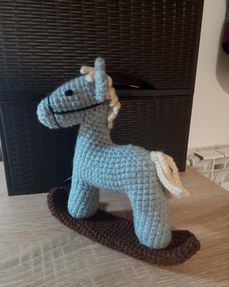 cavallino a dondolo decorazione 