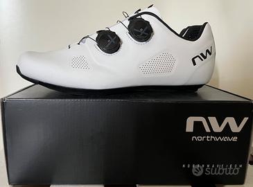 Scarpe n. 44 NW Revolution Wide bici da corsa
