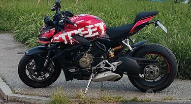 DUCATI STREETFIGHTER V4