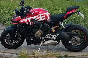 DUCATI STREETFIGHTER V4