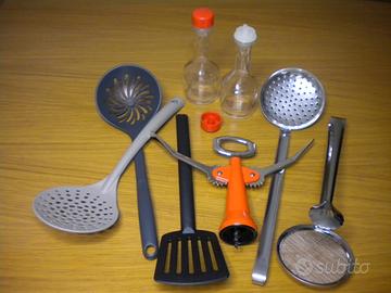 Set di 16 utensili e articoli per la cucina. NUOVI