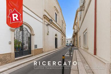 Appartamento di 160 m² con più di 5 locali a Novol
