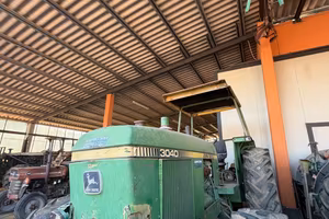 Trattore John deere 3040