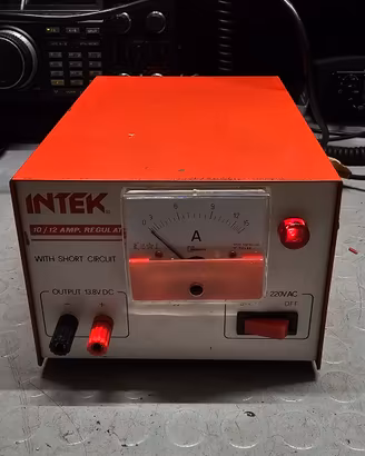 Alimentatore intek ps-1012