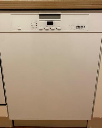 Lavastoviglie MIELE