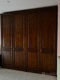 Armadio in legno
