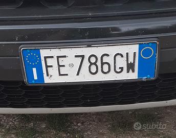 auto sempre tagliandata con gancio traino.