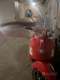 Vespa GTS 300