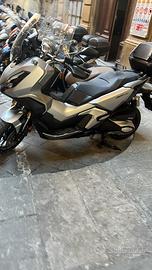 Honda adv