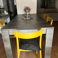 Tavolo allungabile grigio/ossido