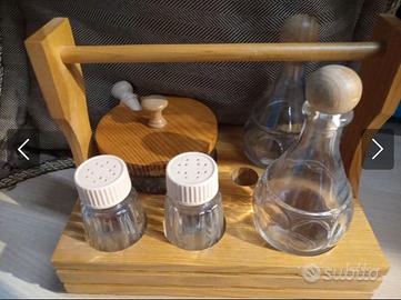 Porta spezie in legno 