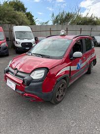 Fiat Panda Cross 1.0 Hybrid SINISTRATA