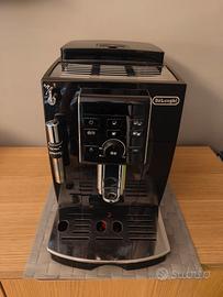 DeLonghi macchina del caffè automatica