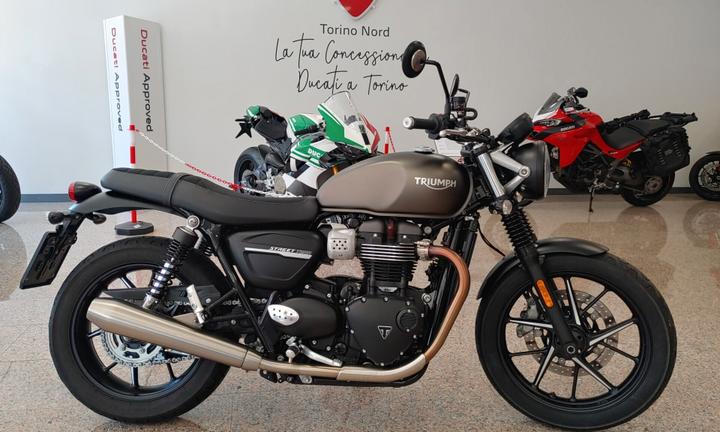 Triumph Street Twin