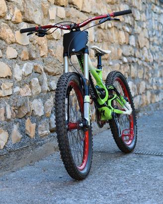 bici specialized demo 8
