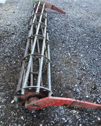 Rullo a gabbia Kuhn HRB 302 erpice rotante
