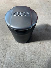 Posacenere portamonete, Audi