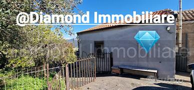 Casa singola con cantina e garage a Solicchiata