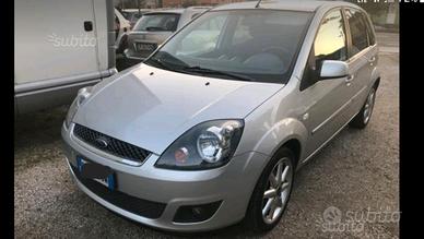 Ford Fiesta Titaniu 5a serie - 1.2 benzina - 2007 