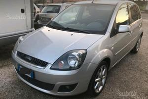 Ford Fiesta Titaniu 5a serie - 1.2 benzina - 2007 