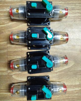 Interruttori fusibili automatici 12V 