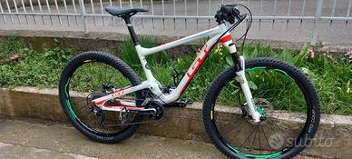 Bicicletta mtb full GT