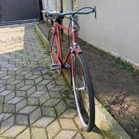 BICI UOMO AL PREZZO DELLE RUOTE E COPERTURE NUOVE