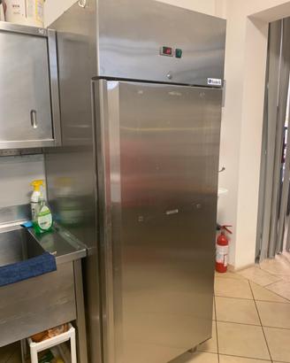 Frigo acciaio