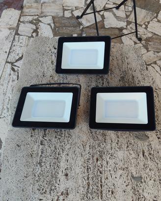 faretti a led anche per esterno 