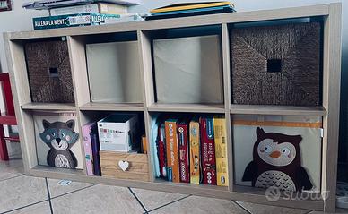 Scaffale Kallax 8 posti con scatola 