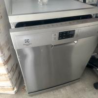 Lavastoviglio libera stalazionie